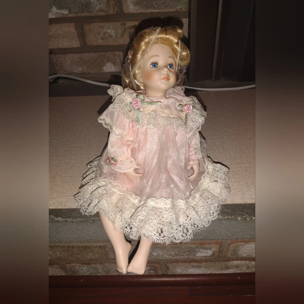 Vintage Beautiful Porcelain Collectors Doll 12